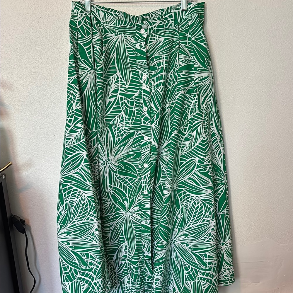 Tabitha Brown x Target - Green & White Floral Print Maxi Skirt - Size Large